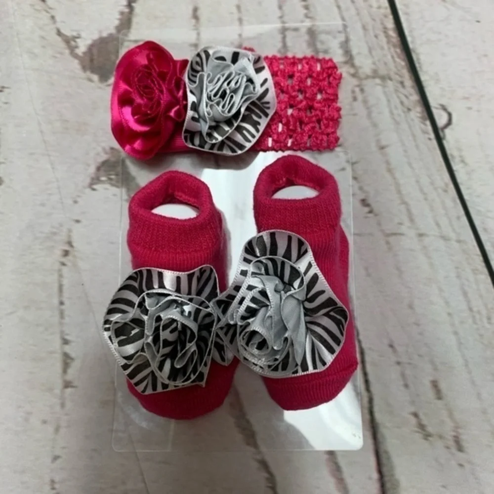NWOT Newborn Zebra Print Headband & Sock Booties